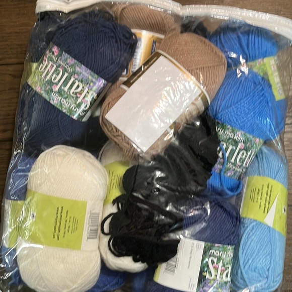 Mary Maxim beacon of hope afghan crochet kit. - Picture 3 of 4